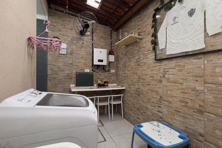 Casa de condomínio para alugar com 64m², 2 quartos e 2 vagasCozinha e Área de Serviço