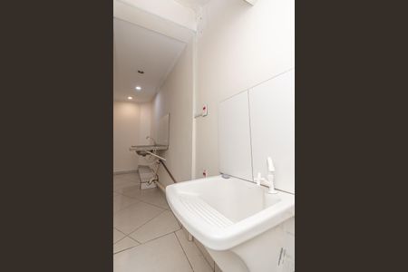 Apartamento para alugar com 55m², 2 quartos e sem vaga Apartamento para alugar com 55m², 2 quartos e sem vagaCozinha e Área de Serviço