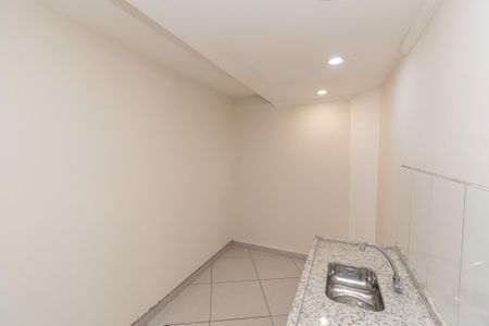 Apartamento para alugar com 55m², 2 quartos e sem vaga Apartamento para alugar com 55m², 2 quartos e sem vagaCozinha e Área de Serviço