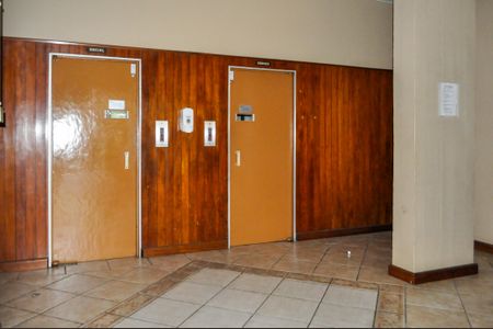 Apartamento à venda com 76m², 2 quartos e 1 vaga Apartamento à venda com 76m², 2 quartos e 1 vagaElevadores