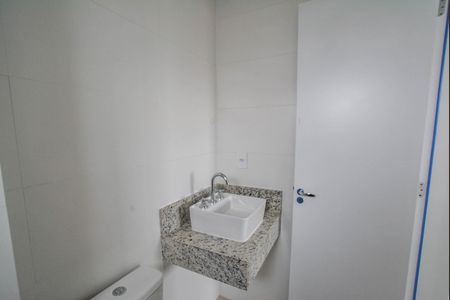 Apartamento à venda com 69m², 2 quartos e 2 vagasBanheiro da Suíte