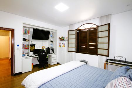 Casa à venda com 150m², 3 quartos e 2 vagasSuíte 3