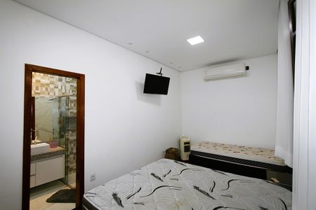 Casa à venda com 150m², 3 quartos e 2 vagasSuíte 2