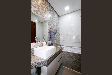 Casa à venda com 150m², 3 quartos e 2 vagasBanheiro da Suíte 3