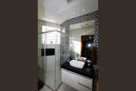 Casa à venda com 150m², 3 quartos e 2 vagasBanheiro 2 