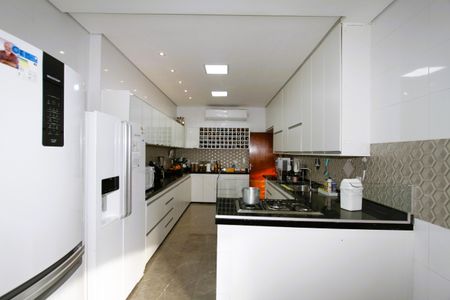 Casa à venda com 150m², 3 quartos e 2 vagasCozinha