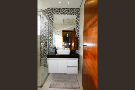 Casa à venda com 150m², 3 quartos e 2 vagasBanheiro 2