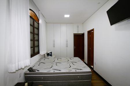 Casa à venda com 150m², 3 quartos e 2 vagasSuíte 2