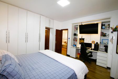 Casa à venda com 150m², 3 quartos e 2 vagasSuíte 3