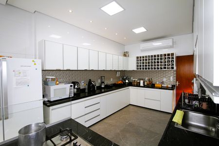 Casa à venda com 150m², 3 quartos e 2 vagasCozinha