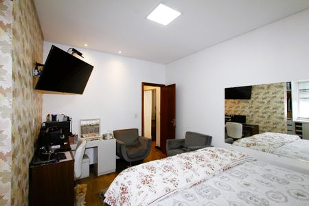 Casa à venda com 150m², 3 quartos e 2 vagasSuíte 1