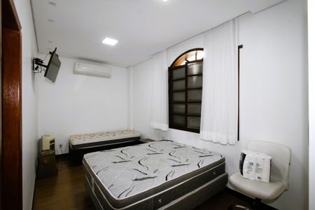 Casa à venda com 150m², 3 quartos e 2 vagasSuíte 2