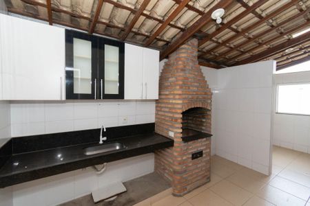 Apartamento à venda com 92m², 3 quartos e 2 vagas Apartamento à venda com 92m², 3 quartos e 2 vagasÁrea comum - Churrasqueira