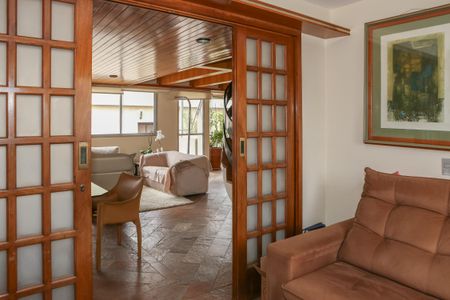 Apartamento à venda com 196m², 2 quartos e 3 vagas Apartamento à venda com 196m², 2 quartos e 3 vagasSala de TV