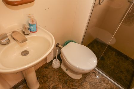 Apartamento à venda com 196m², 2 quartos e 3 vagas Apartamento à venda com 196m², 2 quartos e 3 vagasBanheiro