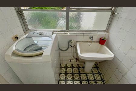 Apartamento para alugar com 180m², 3 quartos e 1 vagaÁrea de Serviço