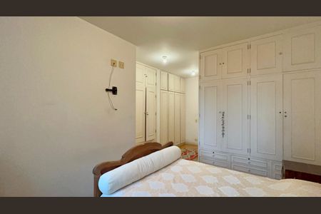 Apartamento para alugar com 180m², 3 quartos e 1 vagaSuite