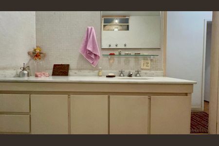 Apartamento para alugar com 180m², 3 quartos e 1 vagaBanheiro