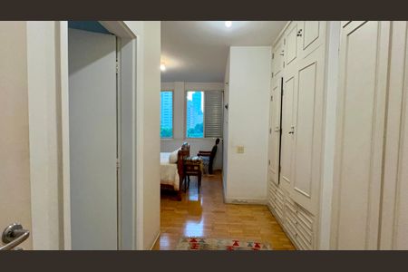 Apartamento para alugar com 180m², 3 quartos e 1 vagaSuite