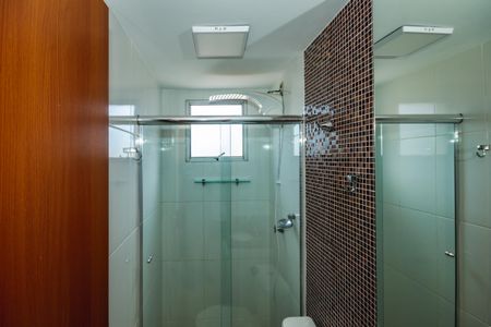 Apartamento para alugar com 66m², 2 quartos e 2 vagasBanheiro