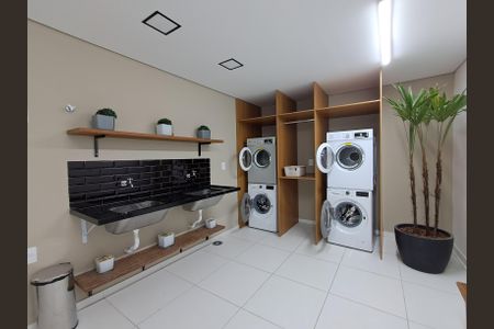 Apartamento para alugar com 35m², 1 quarto e 1 vaga Apartamento para alugar com 35m², 1 quarto e 1 vagaÁrea Comum - Lavanderia