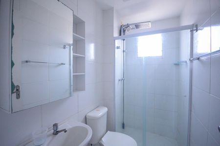 Apartamento para alugar com 55m², 2 quartos e 1 vaga Apartamento para alugar com 55m², 2 quartos e 1 vagaBanheiro da Suite