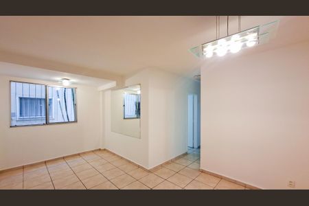 Sala de apartamento para alugar com 3 quartos, 70m² em Santa Efigênia, Belo Horizonte