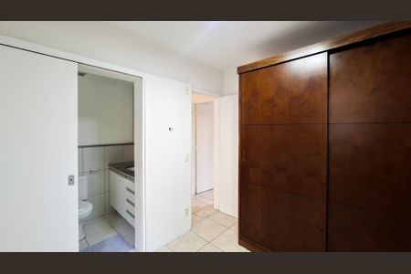 Quarto de apartamento para alugar com 3 quartos, 70m² em Santa Efigênia, Belo Horizonte