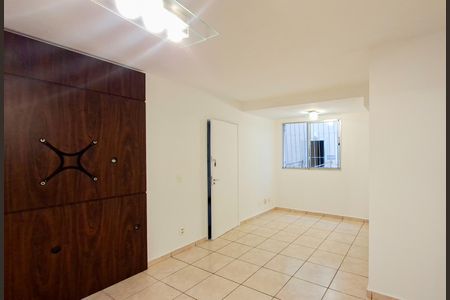 Sala de apartamento para alugar com 3 quartos, 70m² em Santa Efigênia, Belo Horizonte