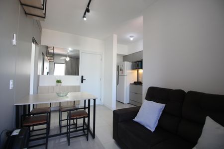 Sala de apartamento para alugar com 1 quarto, 34m² em Jacarepaguá, Rio de Janeiro