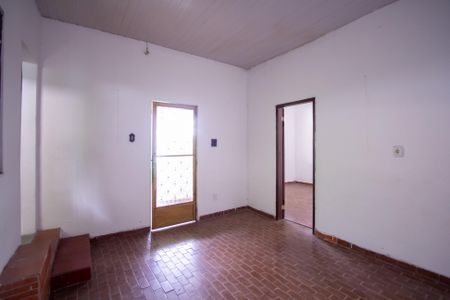 Sala de casa para alugar com 2 quartos, 65m² em Rocha, São Gonçalo