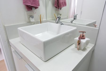 Apartamento à venda com 40m², 2 quartos e sem vaga Apartamento à venda com 40m², 2 quartos e sem vagaBanheiro