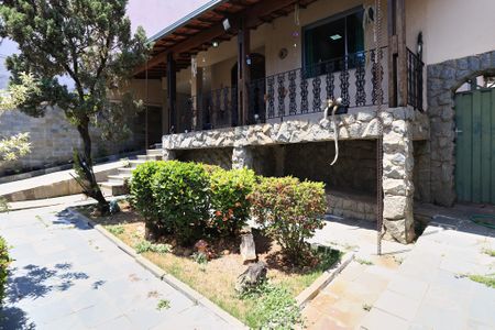 Casa para alugar com 360m², 3 quartos e 2 vagasEntrada