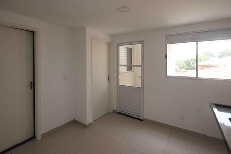 Casa para alugar com 34m², 2 quartos e sem vaga Casa para alugar com 34m², 2 quartos e sem vagaSala/Cozinha