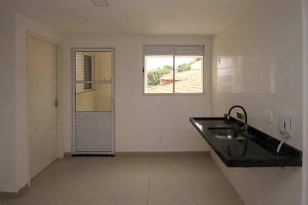 Casa para alugar com 34m², 2 quartos e sem vaga Casa para alugar com 34m², 2 quartos e sem vagaSala/Cozinha