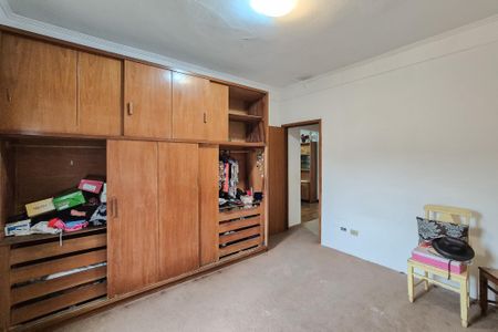 Casa à venda com 439m², 2 quartos e 6 vagas Casa à venda com 439m², 2 quartos e 6 vagasQuarto 1