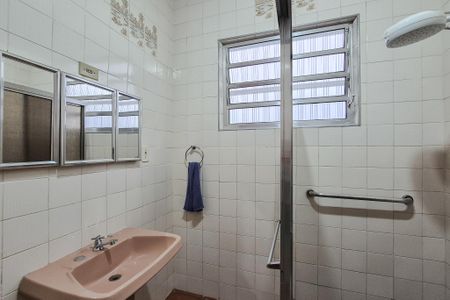 Casa à venda com 439m², 2 quartos e 6 vagas Casa à venda com 439m², 2 quartos e 6 vagasBanheiro Social