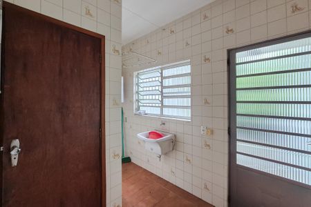 Casa à venda com 439m², 2 quartos e 6 vagas Casa à venda com 439m², 2 quartos e 6 vagasÁrea de Serviço