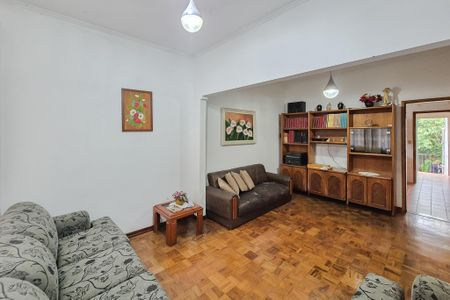 Casa à venda com 439m², 2 quartos e 6 vagas Casa à venda com 439m², 2 quartos e 6 vagasSala