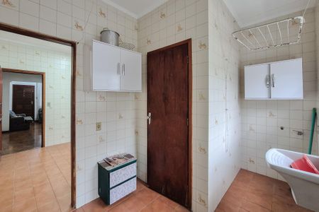 Casa à venda com 439m², 2 quartos e 6 vagas Casa à venda com 439m², 2 quartos e 6 vagasÁrea de Serviço