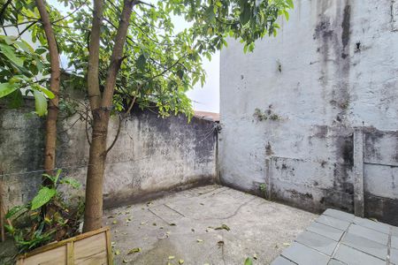 Casa à venda com 439m², 2 quartos e 6 vagas Casa à venda com 439m², 2 quartos e 6 vagasQuintal