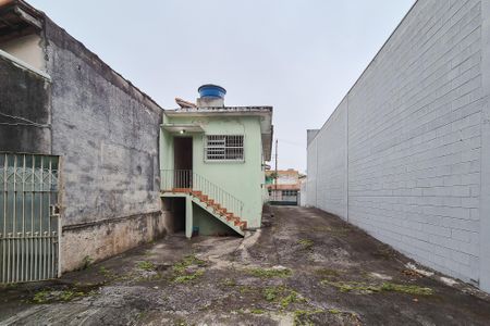 Casa à venda com 439m², 2 quartos e 6 vagas Casa à venda com 439m², 2 quartos e 6 vagasQuintal