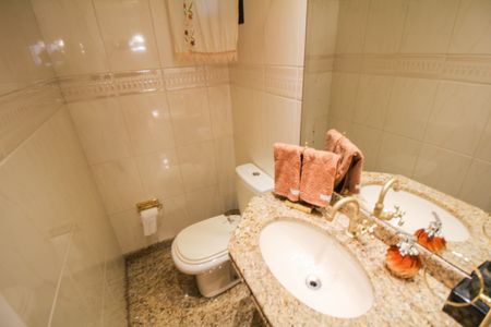 Apartamento para alugar com 168m², 4 quartos e 3 vagas Apartamento para alugar com 168m², 4 quartos e 3 vagasLavabo