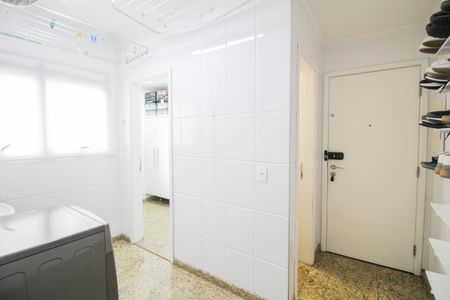 Apartamento para alugar com 168m², 4 quartos e 3 vagas Apartamento para alugar com 168m², 4 quartos e 3 vagasÁrea de Serviço