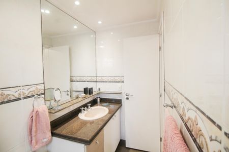 Apartamento para alugar com 168m², 4 quartos e 3 vagas Apartamento para alugar com 168m², 4 quartos e 3 vagasBanheiro Suíte 3