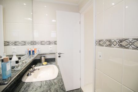 Apartamento para alugar com 168m², 4 quartos e 3 vagas Apartamento para alugar com 168m², 4 quartos e 3 vagasBanheiro Suíte 2