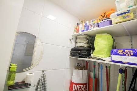 Apartamento para alugar com 168m², 4 quartos e 3 vagas Apartamento para alugar com 168m², 4 quartos e 3 vagasÁrea de Serviço - Banheiro