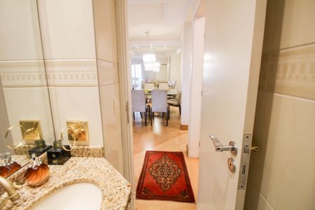 Apartamento para alugar com 168m², 4 quartos e 3 vagas Apartamento para alugar com 168m², 4 quartos e 3 vagasLavabo