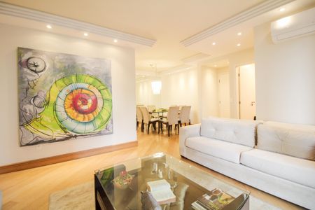 Apartamento para alugar com 168m², 4 quartos e 3 vagas