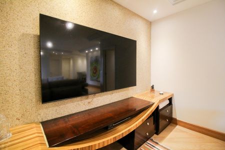 Apartamento para alugar com 168m², 4 quartos e 3 vagas Apartamento para alugar com 168m², 4 quartos e 3 vagasSala